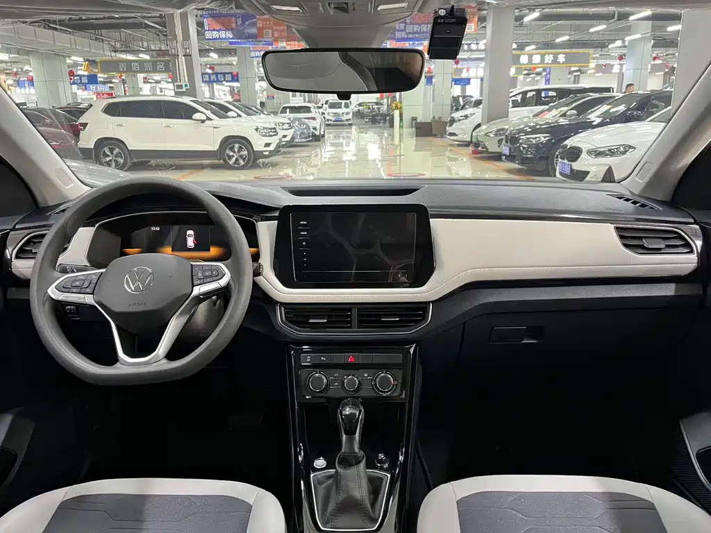 Volkswagen Tharu 2025
