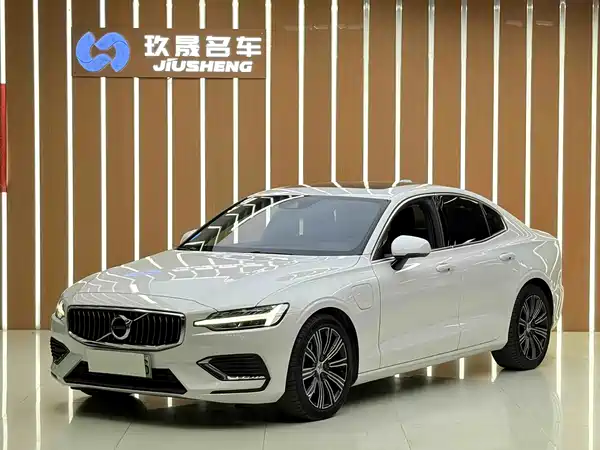 Volvo S60 Plug-In Hybrid 2021