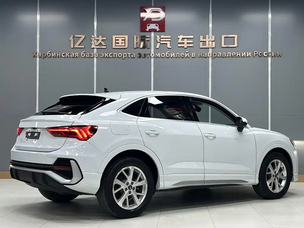 Audi Q3 Sportback 2022 — фото 6