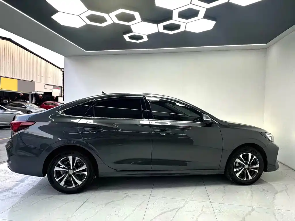 Changan Eado 2023 — фото 10
