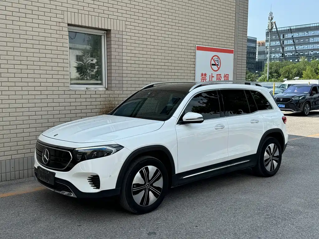 Mercedes-Benz EQB 2023