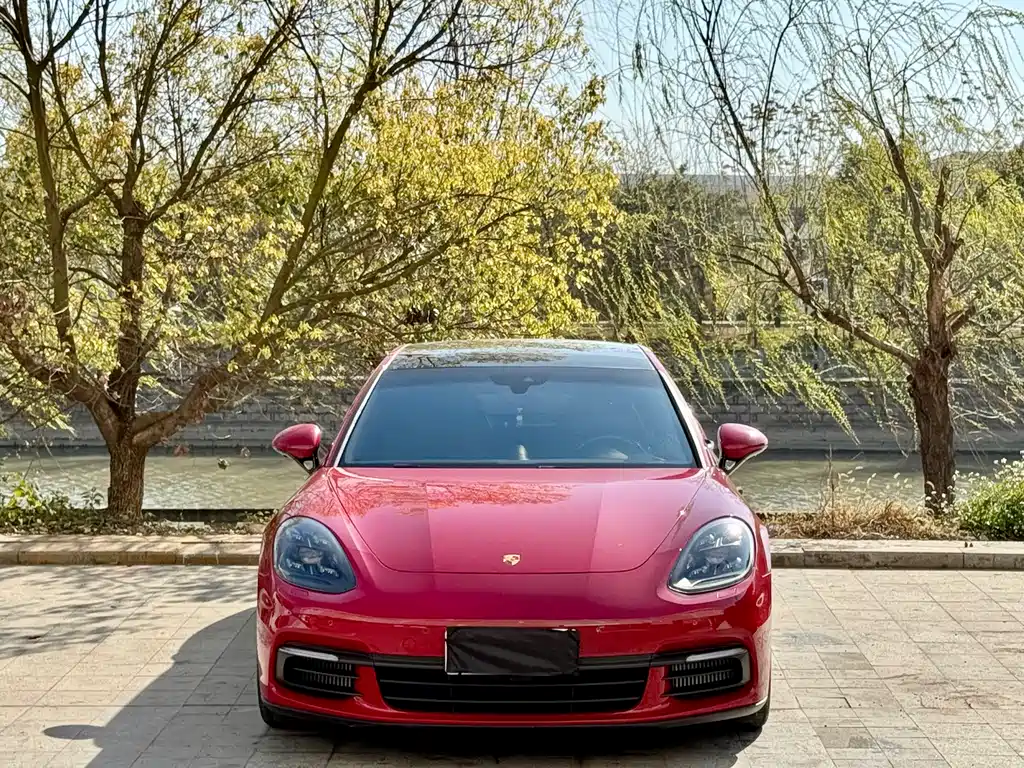 Porsche Panamera 2019