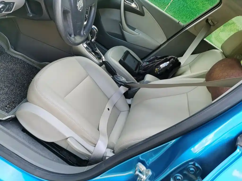 Buick Excelle GT 2015 — фото 15