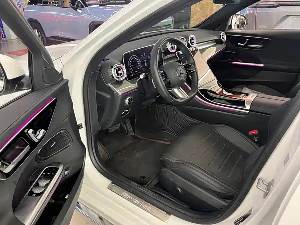 Mercedes-Benz C-Class 2024