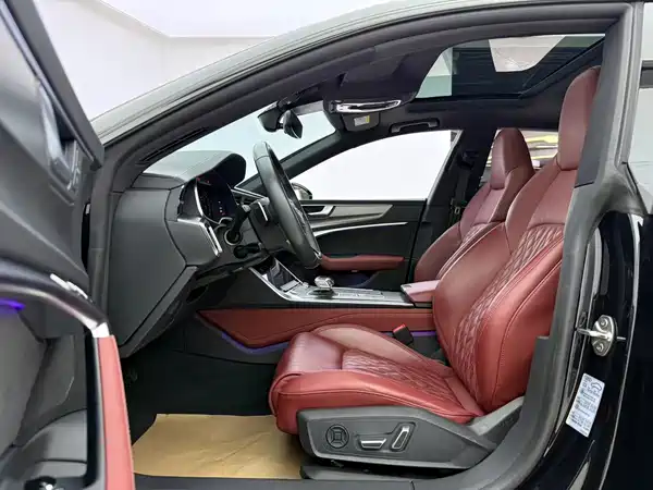 Audi A7L 2024
