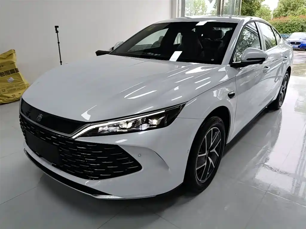 BYD Qin L 2026 — фото 1