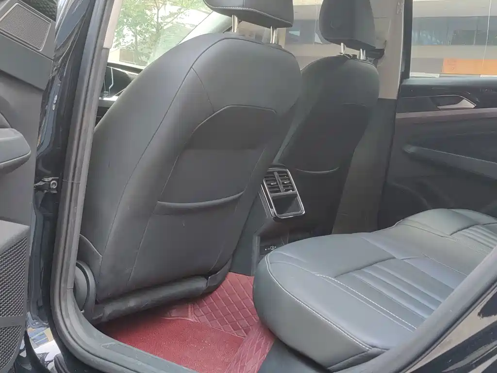 Volkswagen Passat 2023