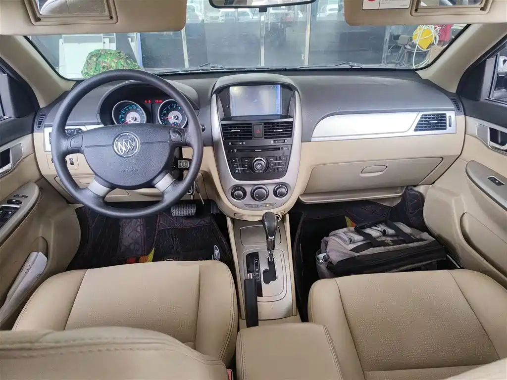 Buick Excelle 2014 — фото 10