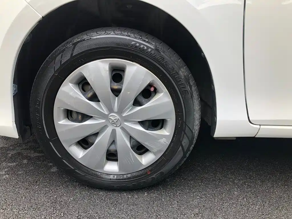 Toyota Yaris L 2019 — фото 14