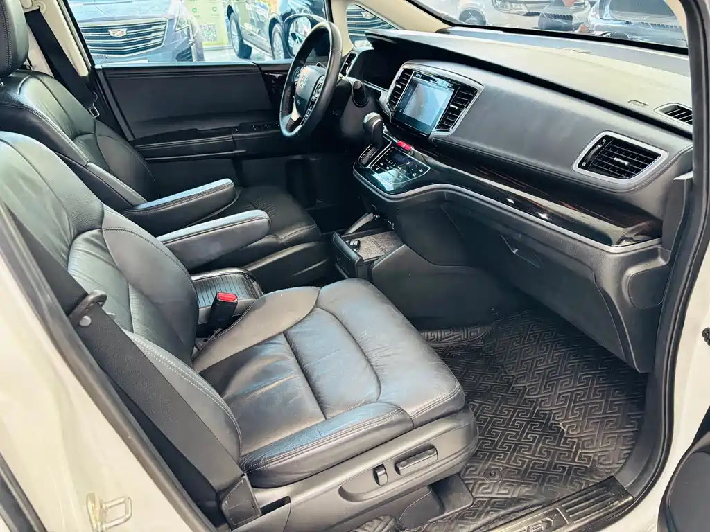 Honda Odyssey 2019 — фото 14