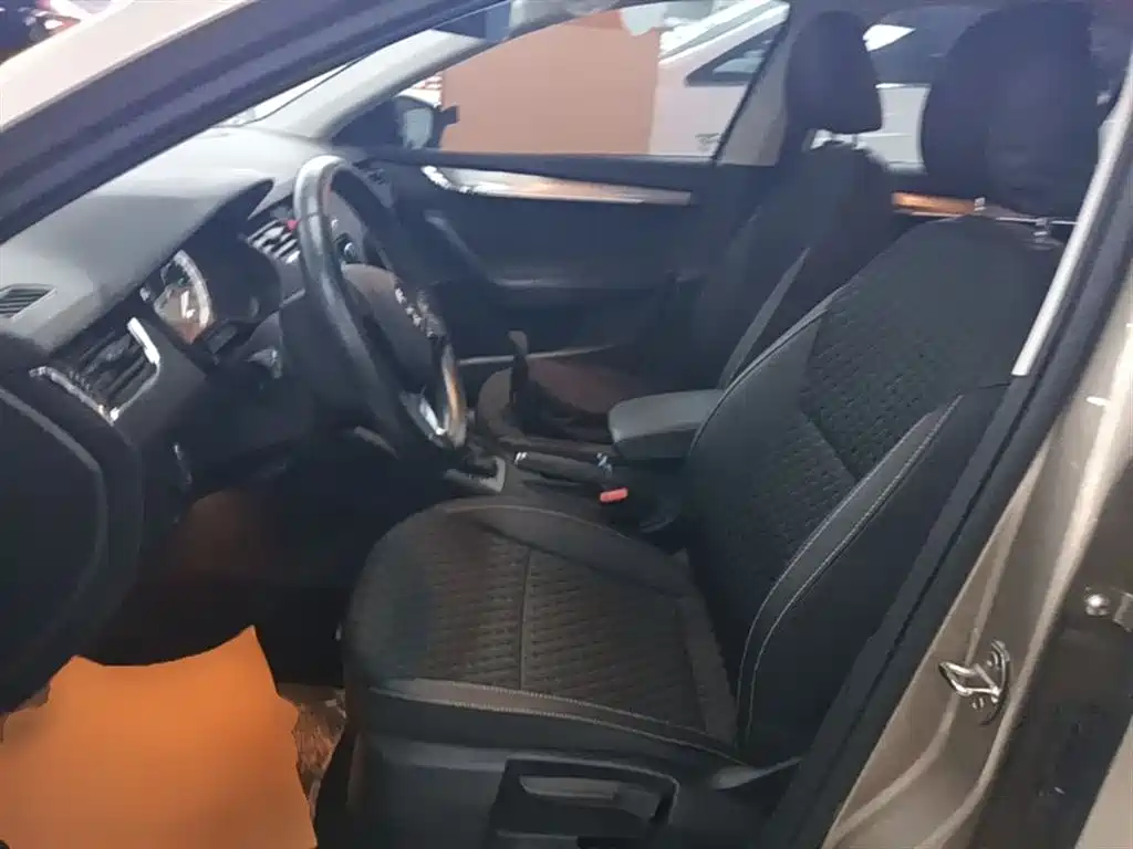 Skoda Octavia 2019 — фото 15