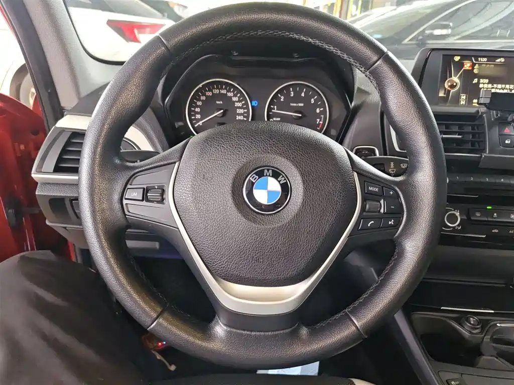 BMW 1 Series 2015 — фото 7