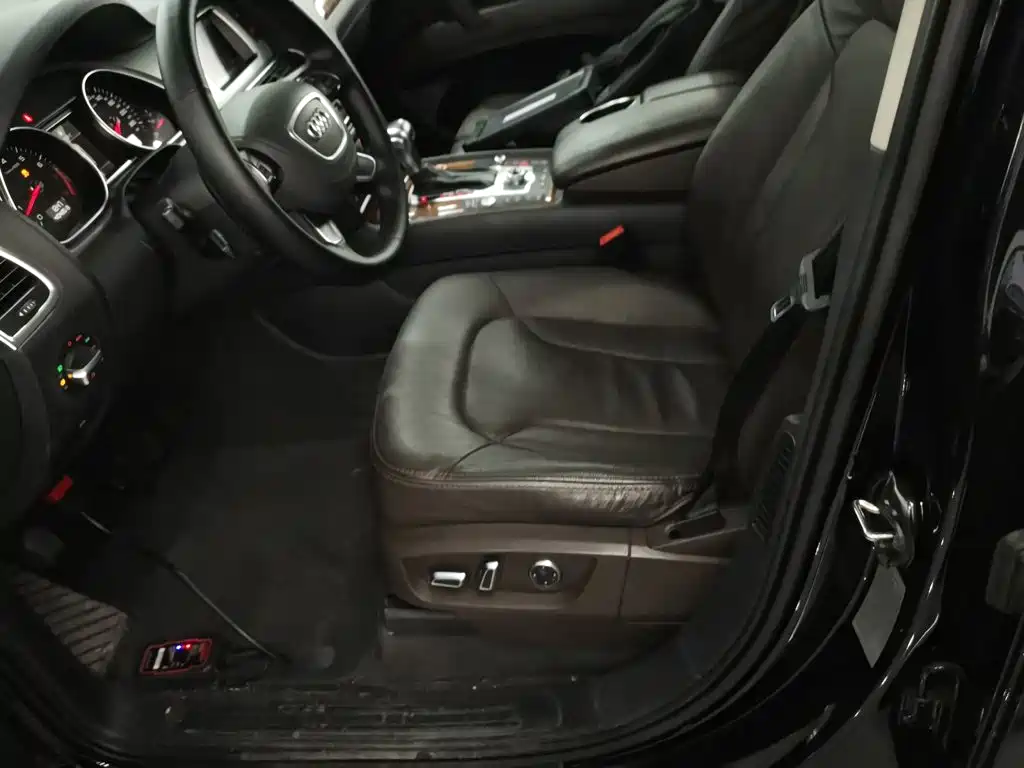 Audi Q7 2015 — фото 12