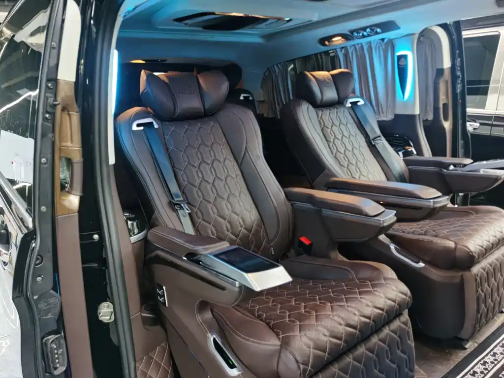 Mercedes-Benz Vito 2022 — фото 30