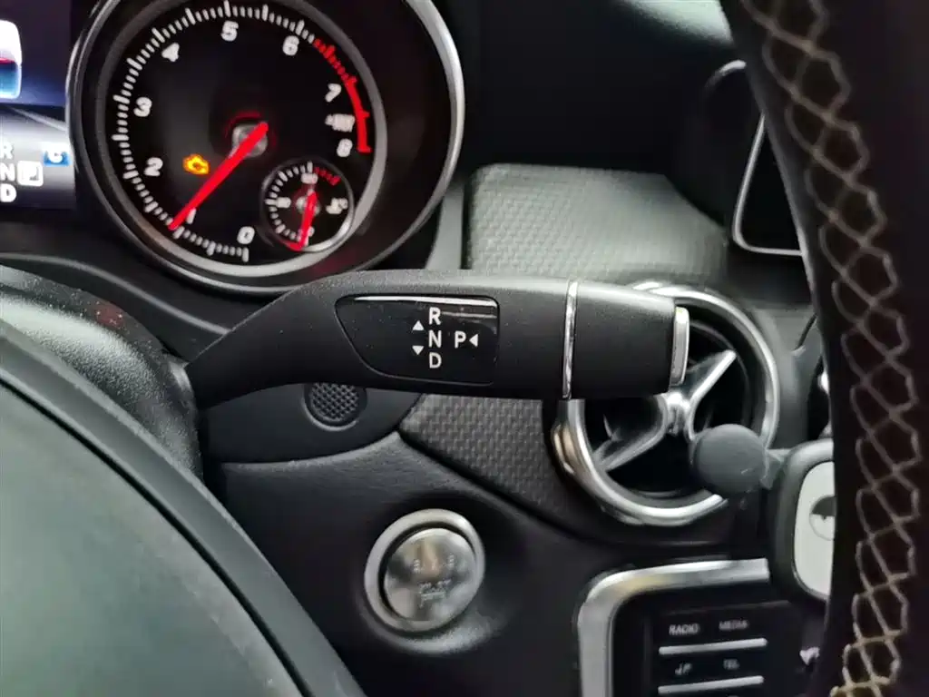 Mercedes-Benz GLA 2018 — фото 14