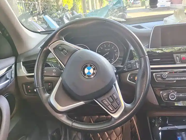BMW X1 2018 — фото 6