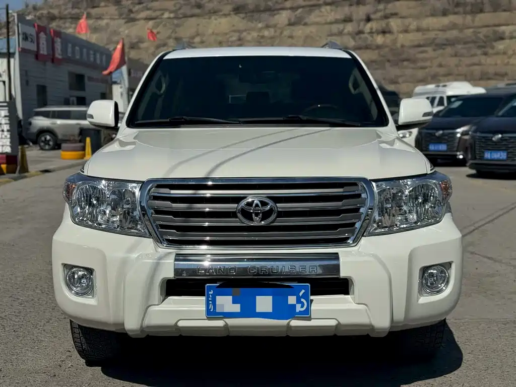 Toyota Land Cruiser 2015 — фото 2