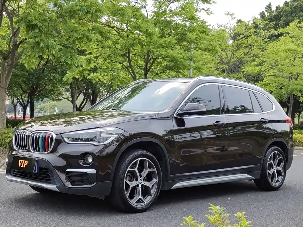 BMW X1 2018 — фото 1