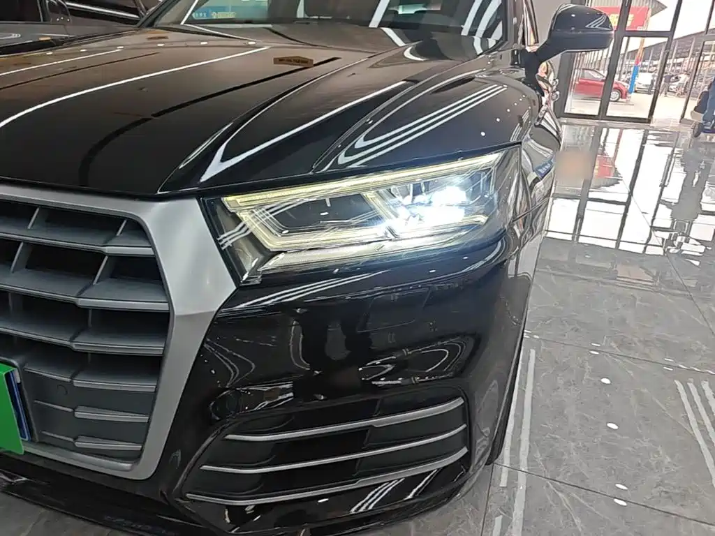 Audi Q5L 2019 — фото 24