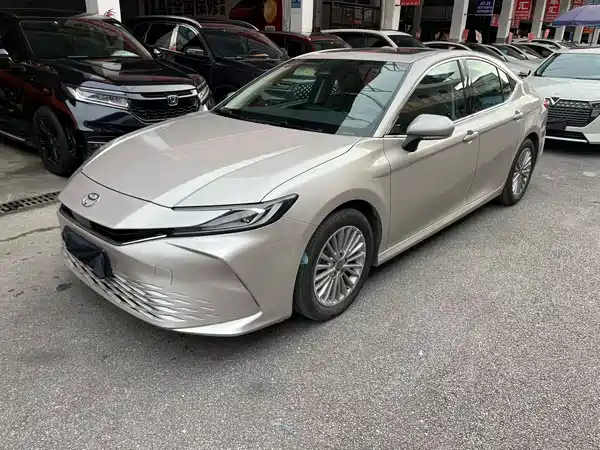 Toyota Camry 2025