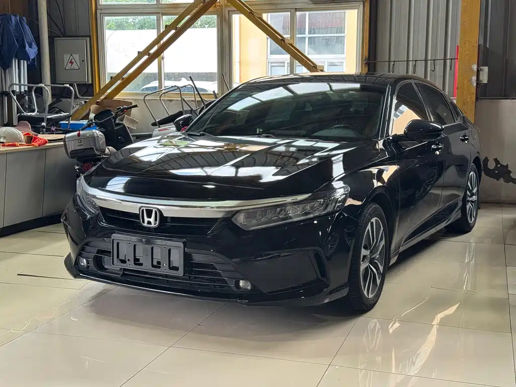 Honda Inspire 2022 — фото 1
