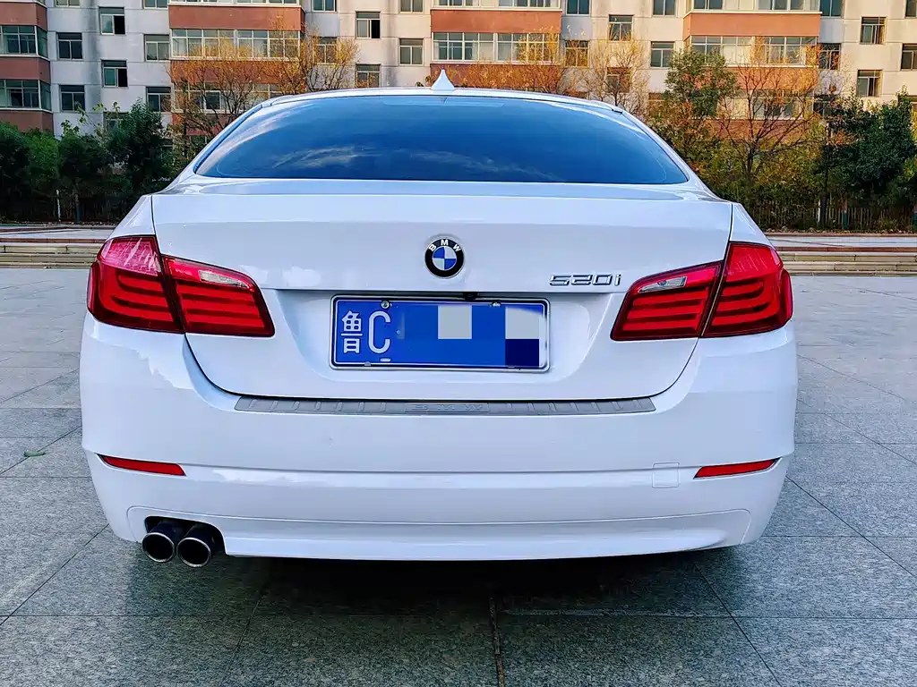 BMW 5 Series 2013 — фото 10