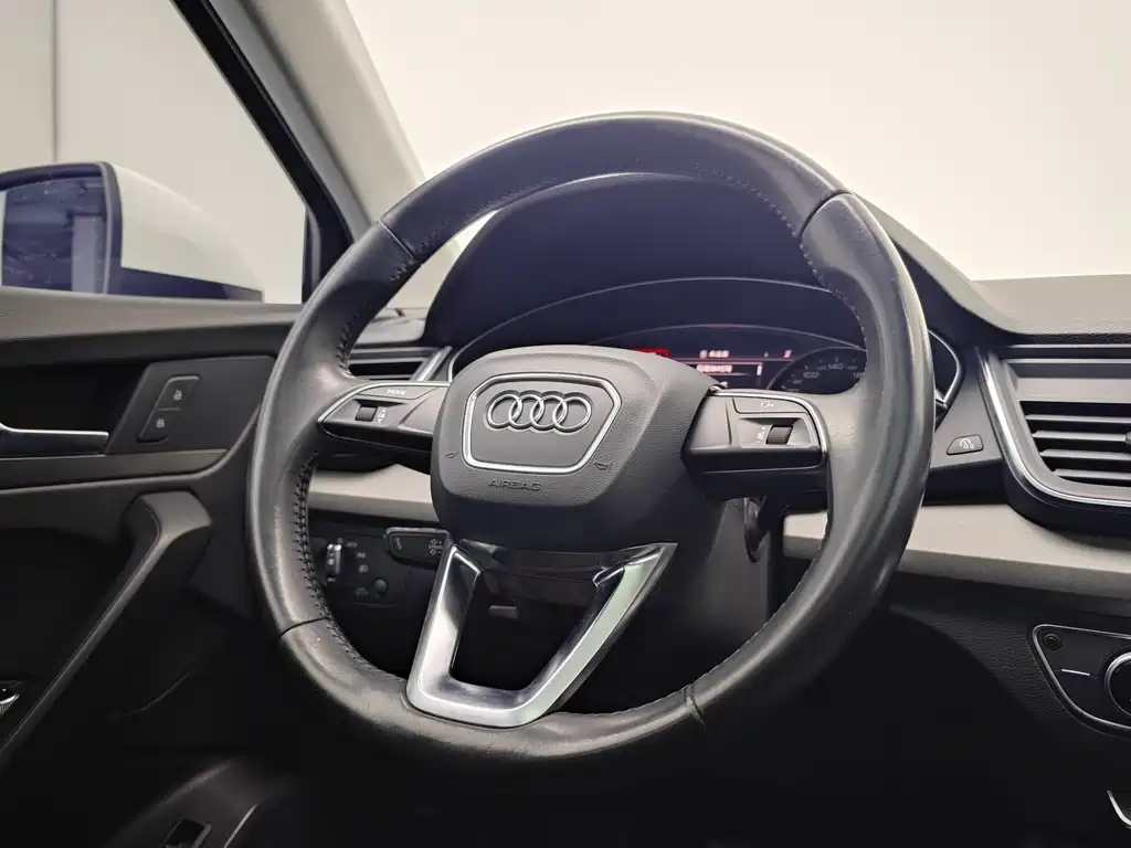 Audi Q5L 2019 — фото 14