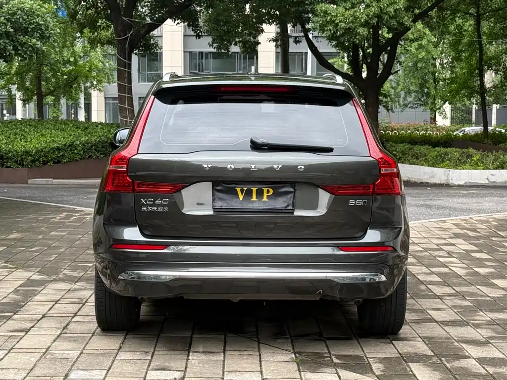 Volvo XC60 2022 — фото 20
