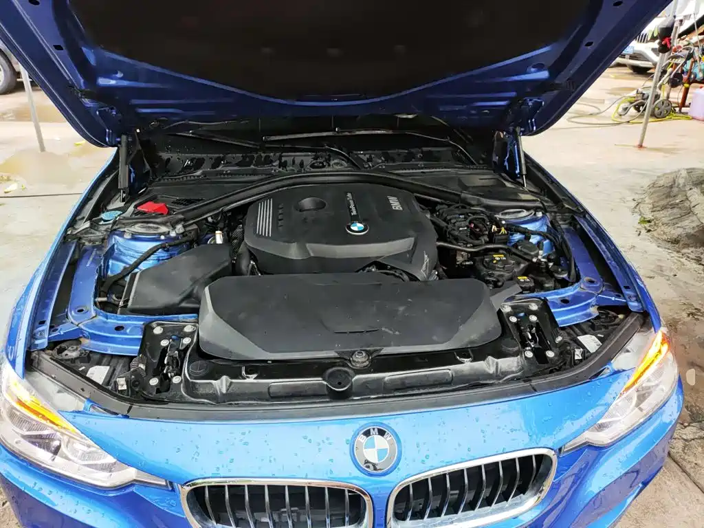 BMW 3 Series 2017 — фото 16