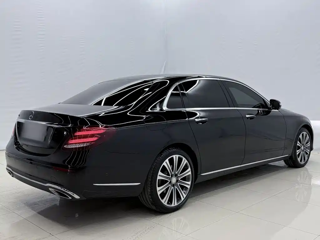 Mercedes-Benz E-Class 2016 — фото 10