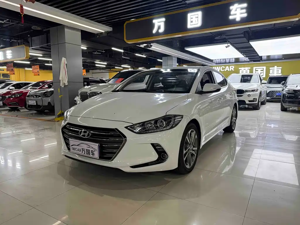 Hyundai Elantra 2016 — фото 2