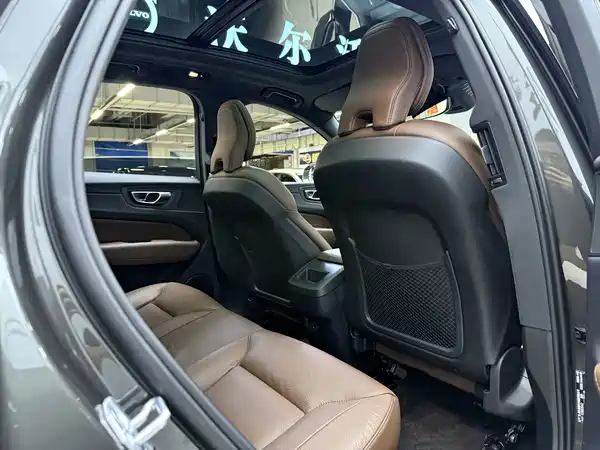 Volvo XC60 2021