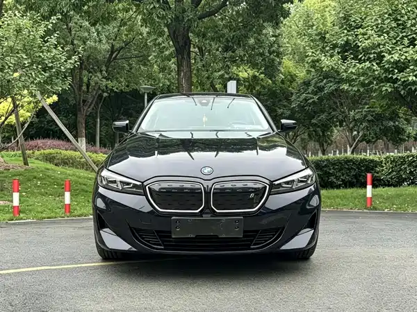 BMW i3 2022