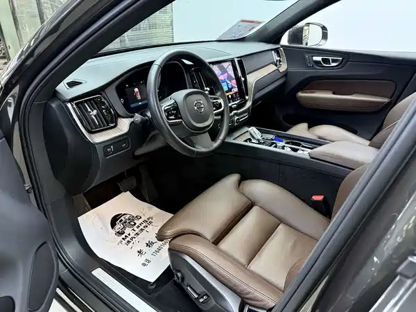 Volvo XC60 2021