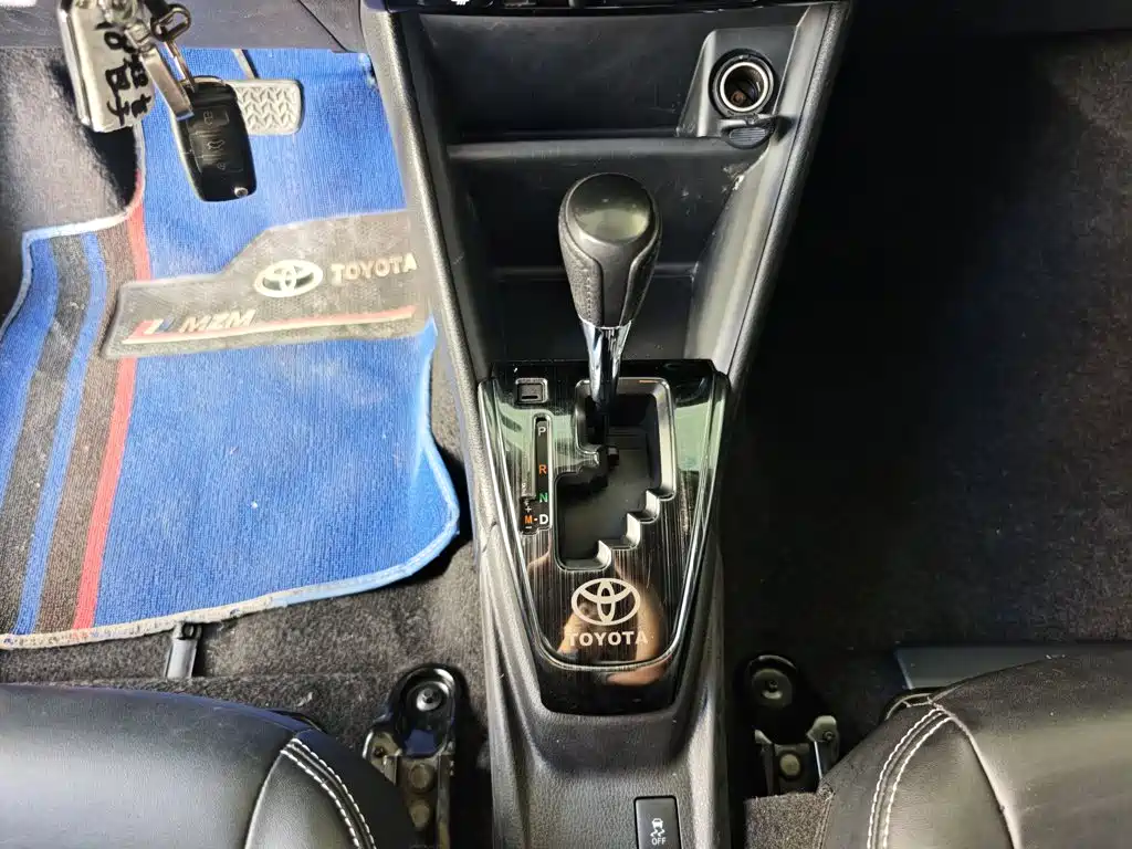 Toyota Yaris L 2018 — фото 14