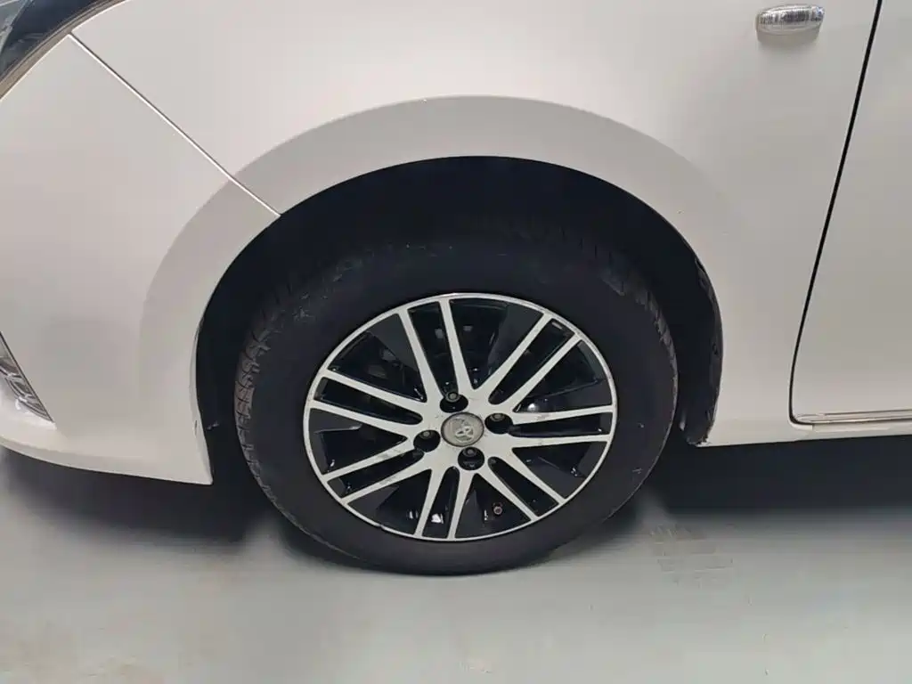 Toyota Yaris L 2015 — фото 23
