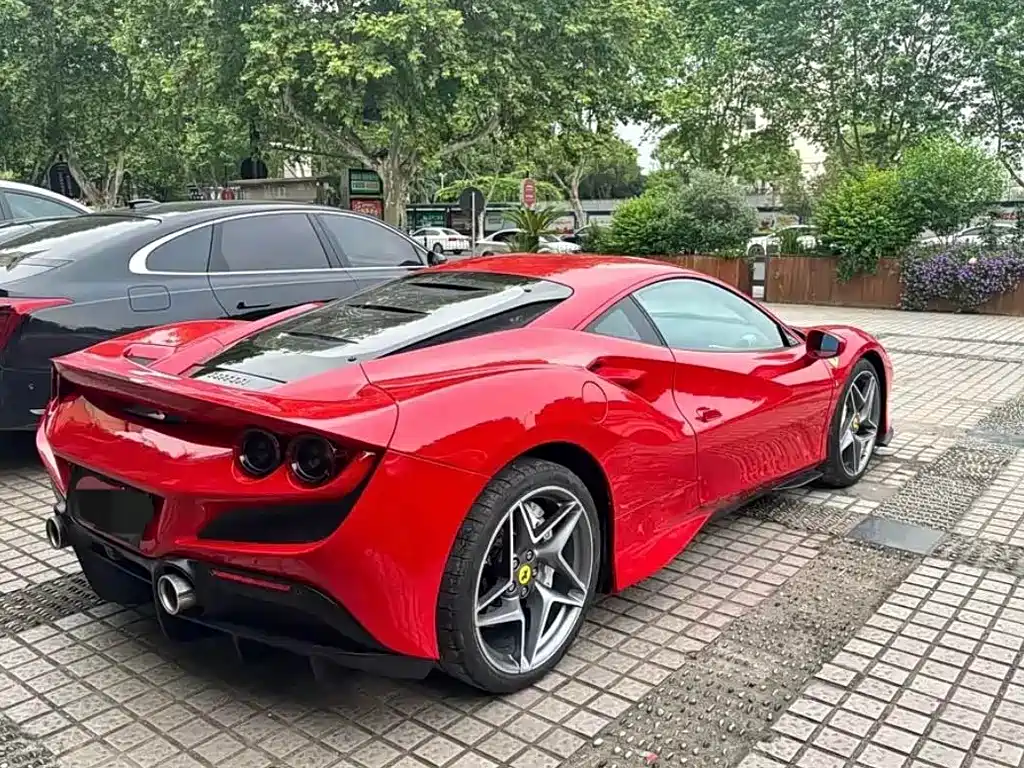 Ferrari F8 2022 — фото 2