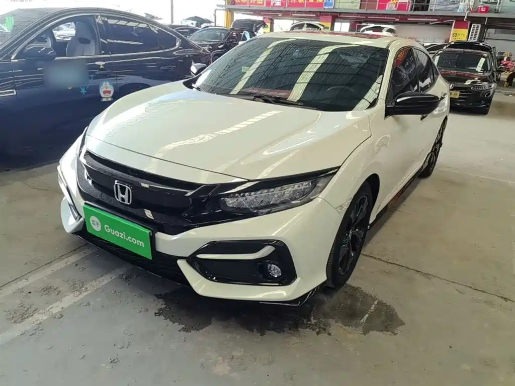 Honda Civic 2022 — фото 1