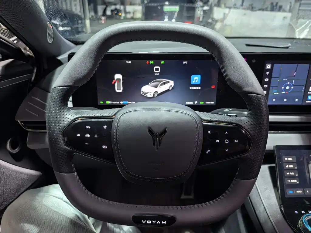 VOYAH Zeekr 2024 — фото 8