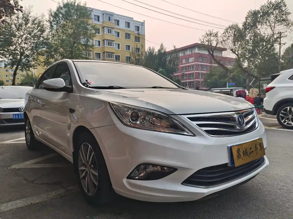 Changan Eado 2016 — фото 3