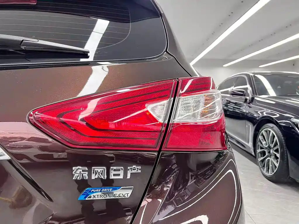 Nissan Tiida 2017 — фото 21