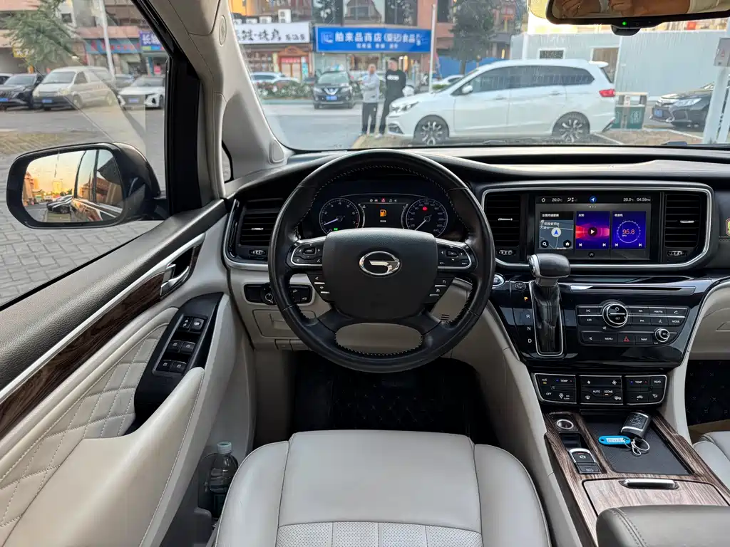 GAC Motor Trumpchi M8 2019 — фото 16
