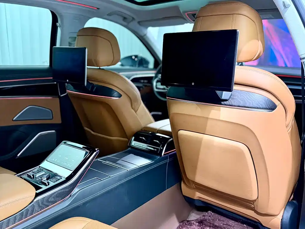 Audi A8 2023 — фото 16