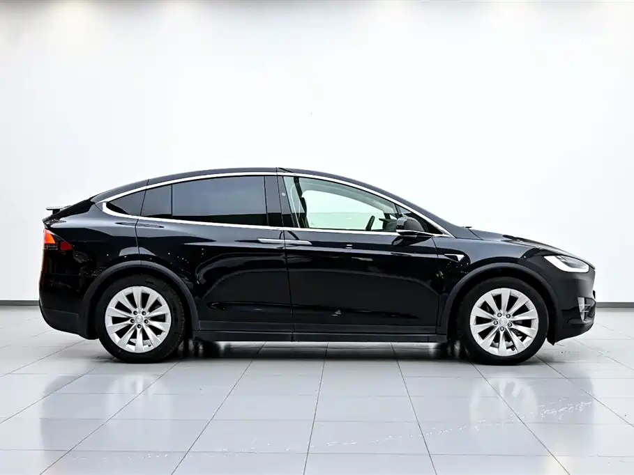 Tesla Model X 2017