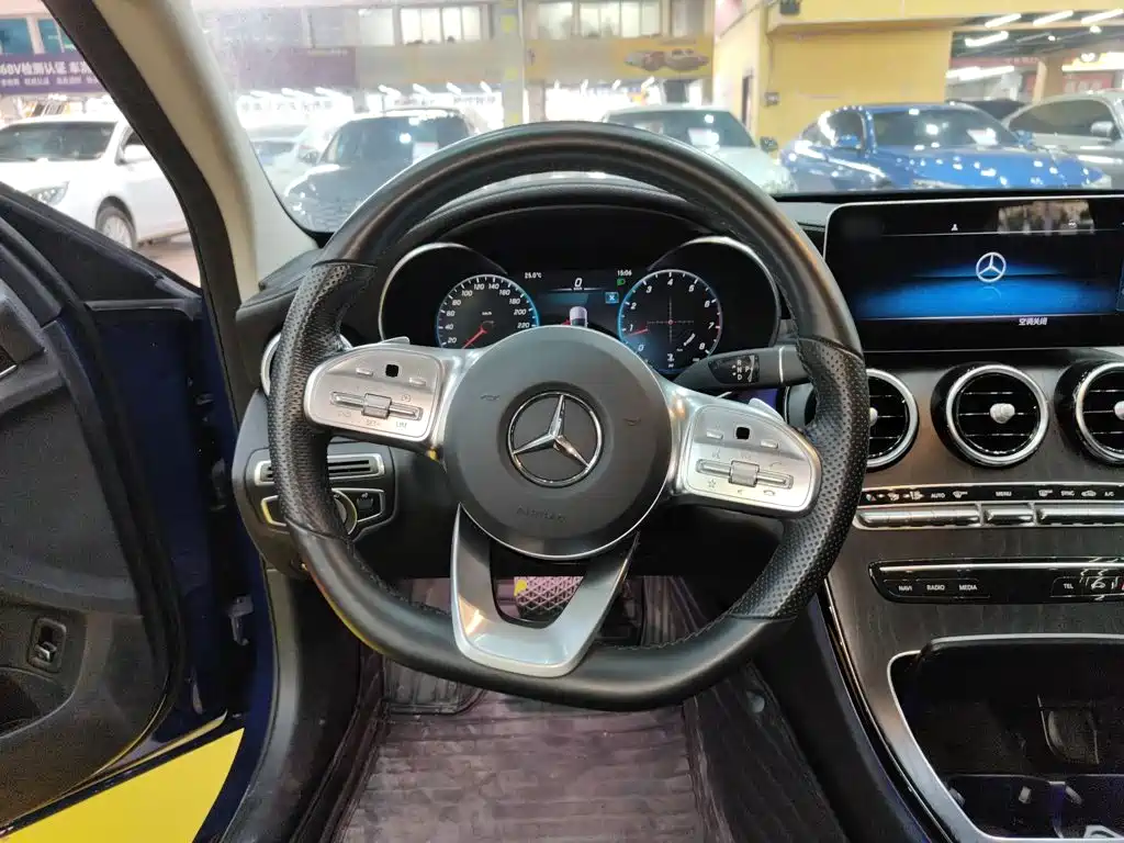 Mercedes-Benz C-Class 2021