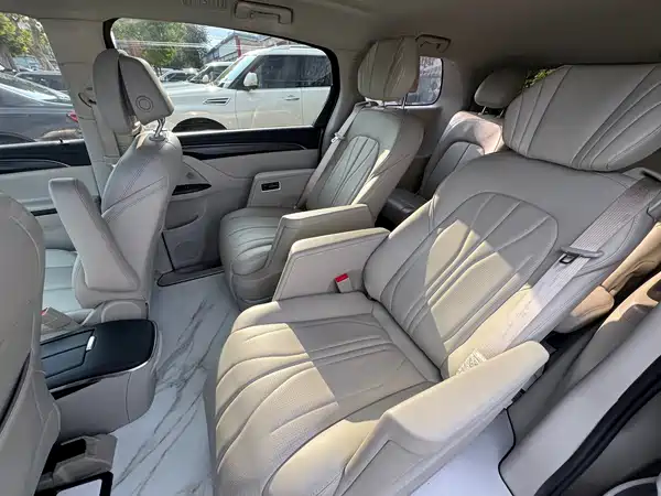 Buick GL8 2024