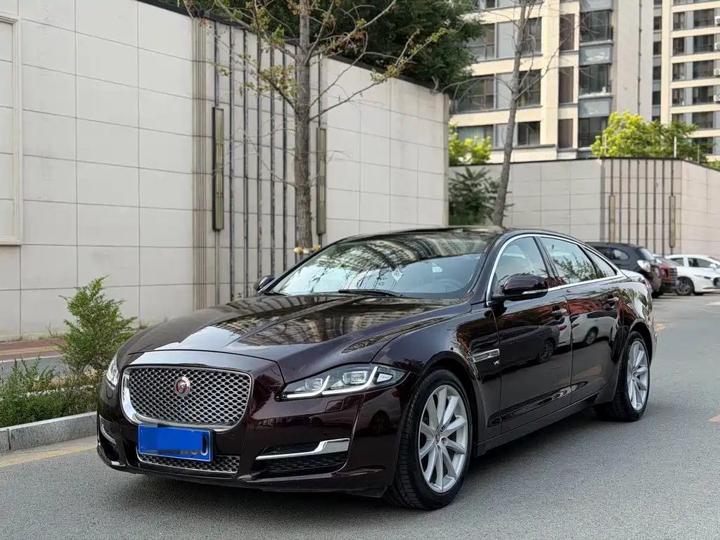 Jaguar XJ 2016