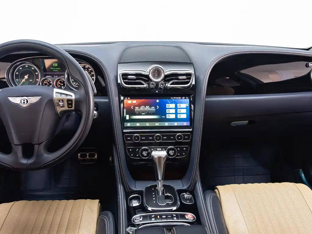Bentley Flying Spur 2017 — фото 18