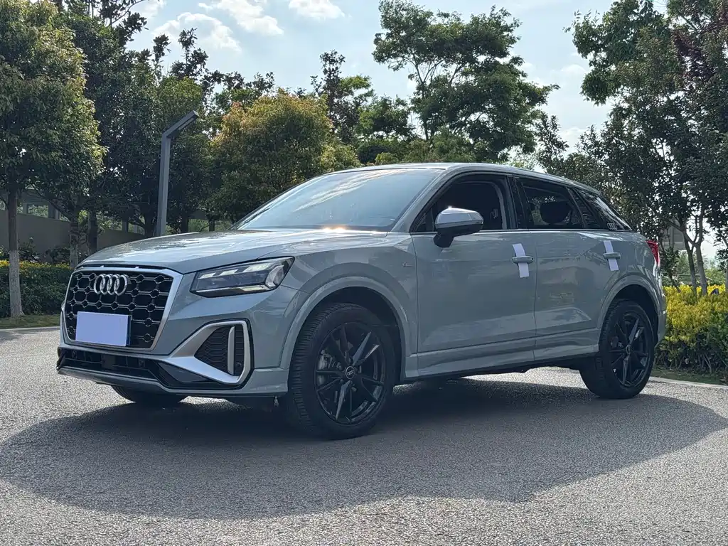 Audi Q2L 2024 — фото 1
