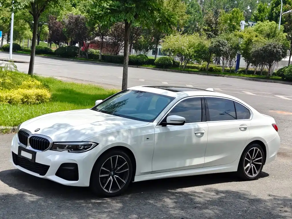 BMW 3 Series 2021